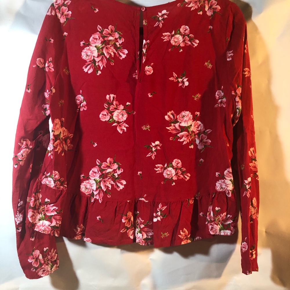 Divided Floral Top - Picture 5 of 5
